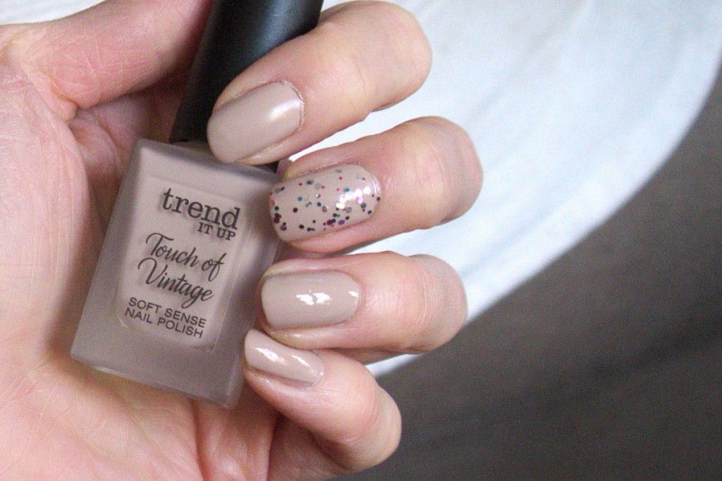 trend IT UP nail polish touch of vintage 030 beige