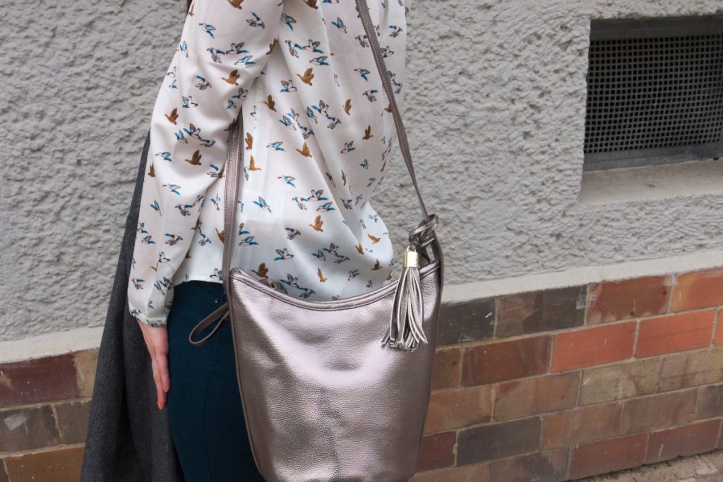 Barbour tweed blazer, duck print blouse and teal skinny pants