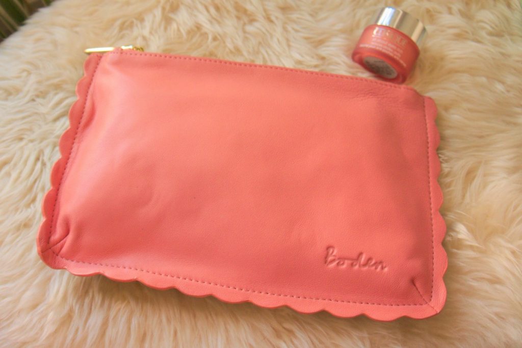 Boden scalloped edge zip pouch