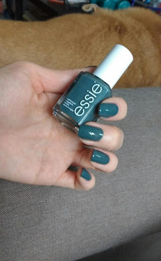 Essie vested interest review and swatch