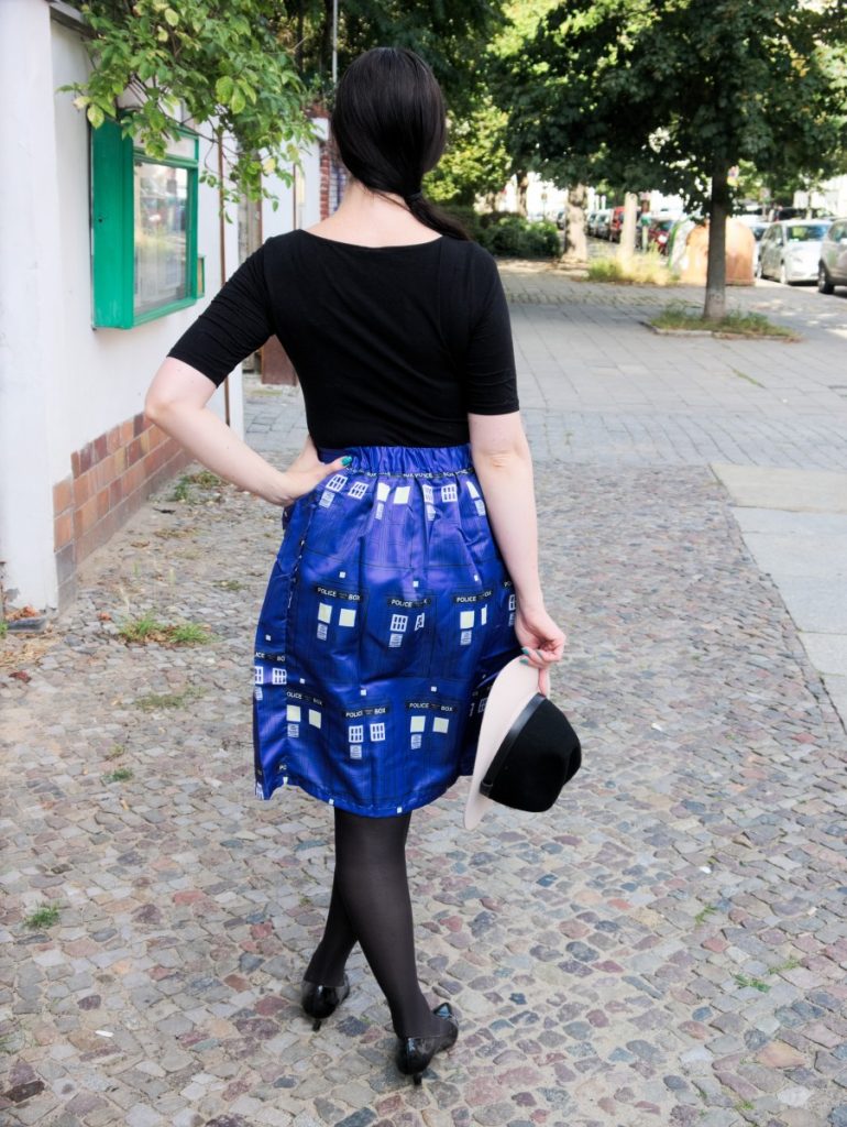 cobalt blue Tardis skirt and fedora outfit