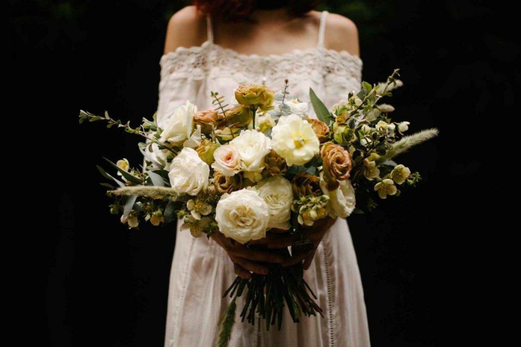 wedding bouquet free stock photo by jose-alfredo-lerma-contreras